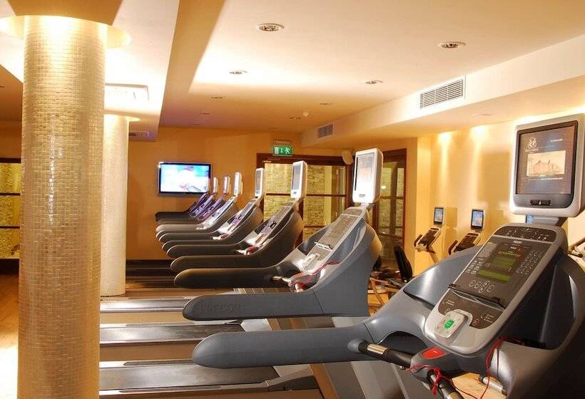 בית מלון כפרי Royal Marine