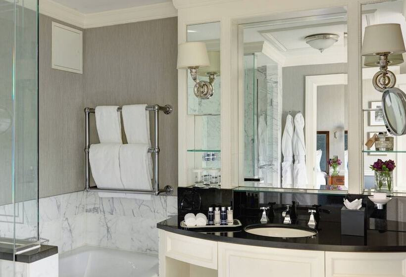 هتل The Shelbourne, Autograph Collection