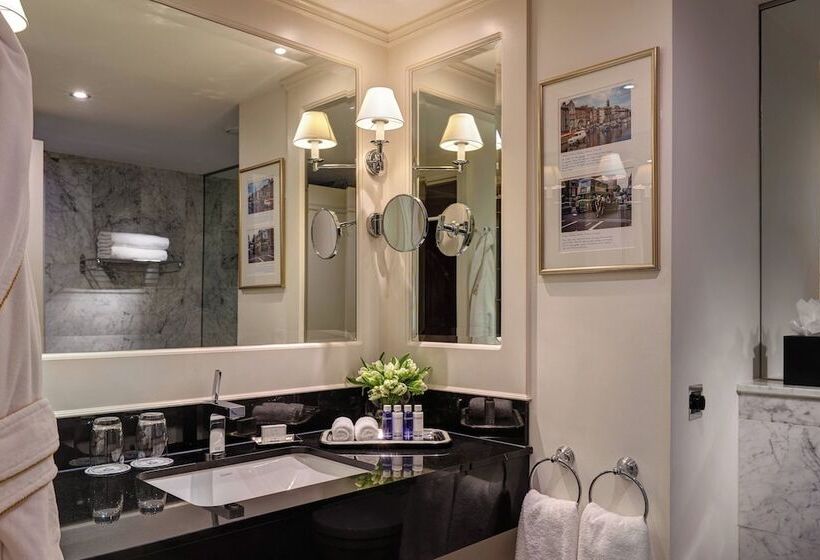 هتل The Shelbourne, Autograph Collection