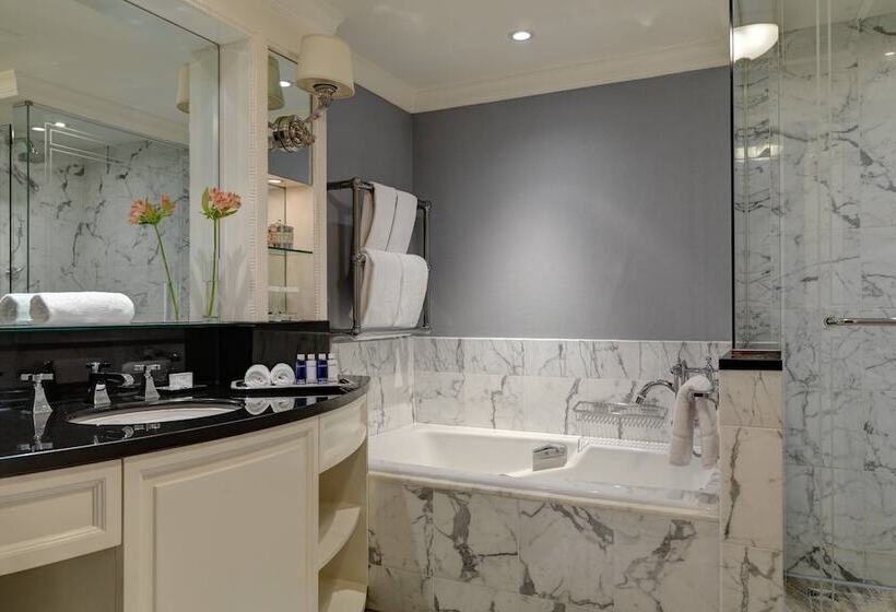 هتل The Shelbourne, Autograph Collection