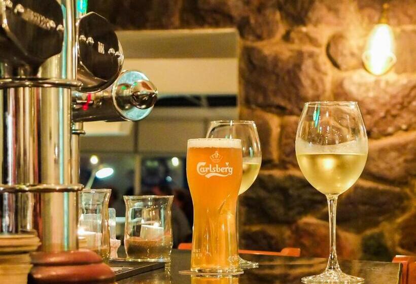 בית מלון כפרי The Smugglers Inn