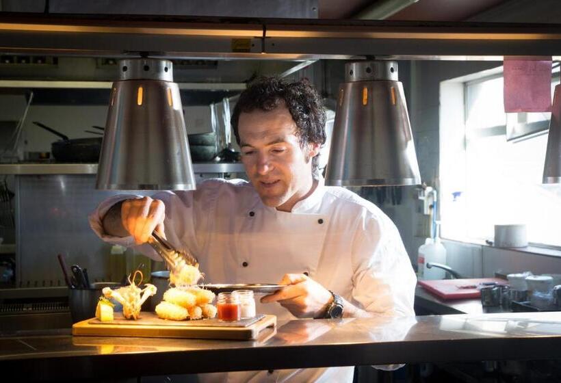 בית מלון כפרי The Smugglers Inn