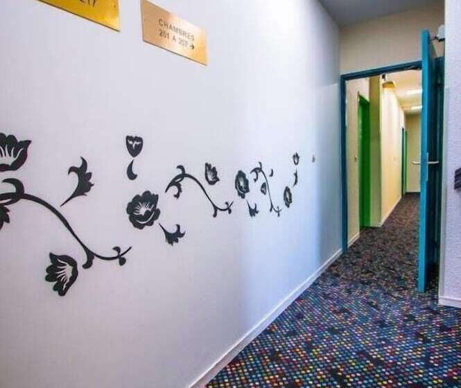 Отель Théâtre Hôtel Chambéry