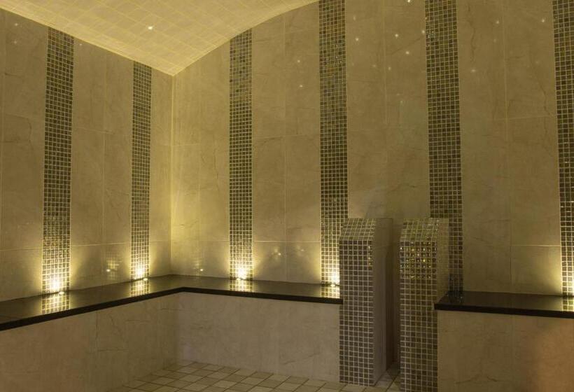 Отель Whitford House