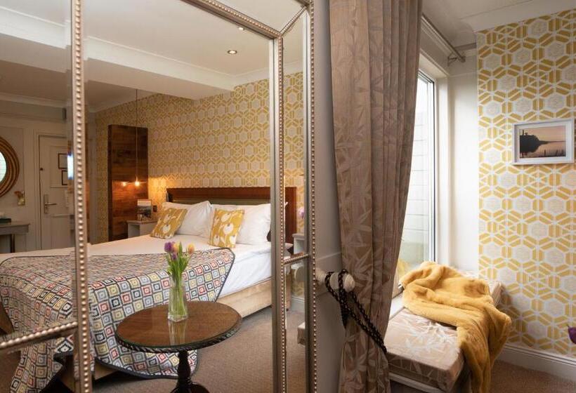 Отель Whitford House