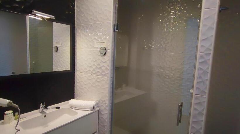 Logis Grand Hotel Pelisson