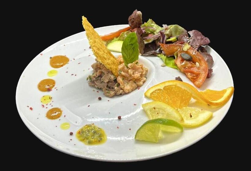 Logis Grand Hotel Pelisson