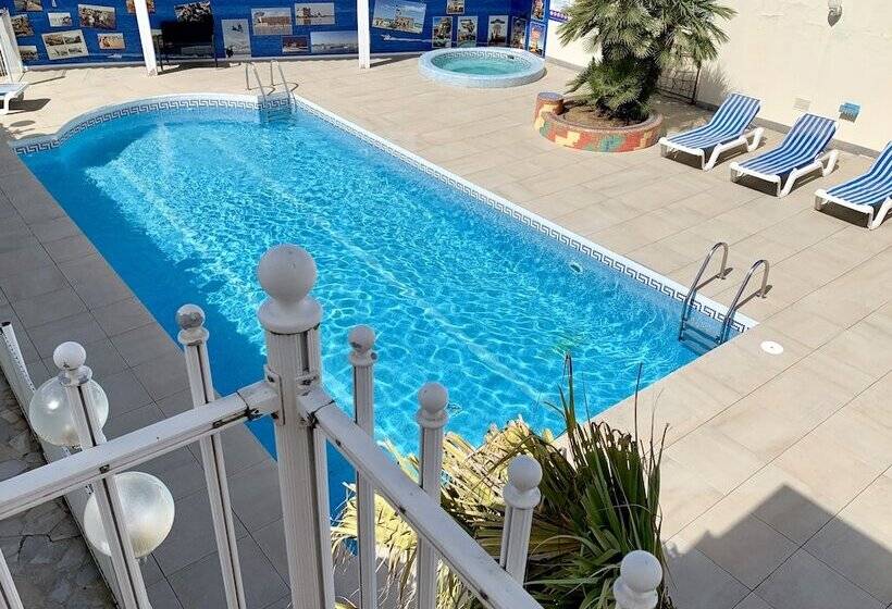 מוטל Amerique Hotel Palavas   Piscine   Plage