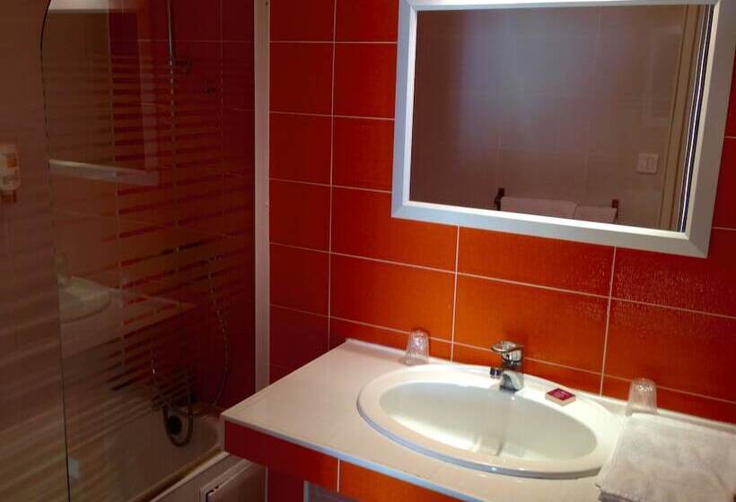 מוטל Amerique Hotel Palavas   Piscine   Plage