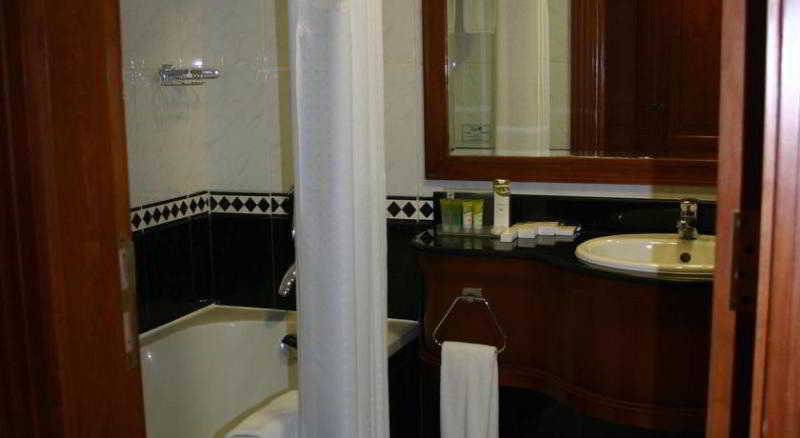 Курорт Grand Excelsior Sharjah