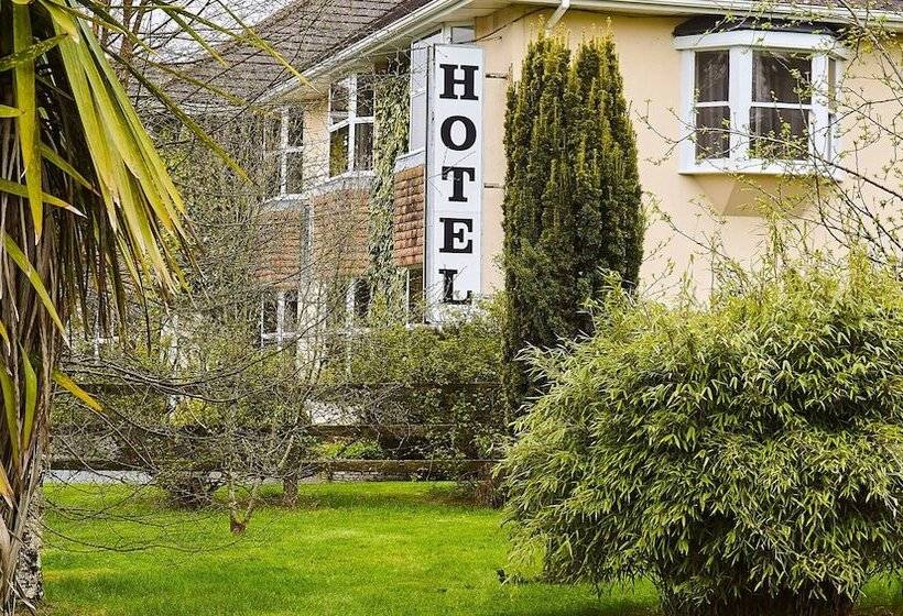 The Cedar Lodge Hotel And Restaurant