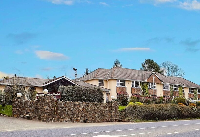 The Cedar Lodge Hotel And Restaurant