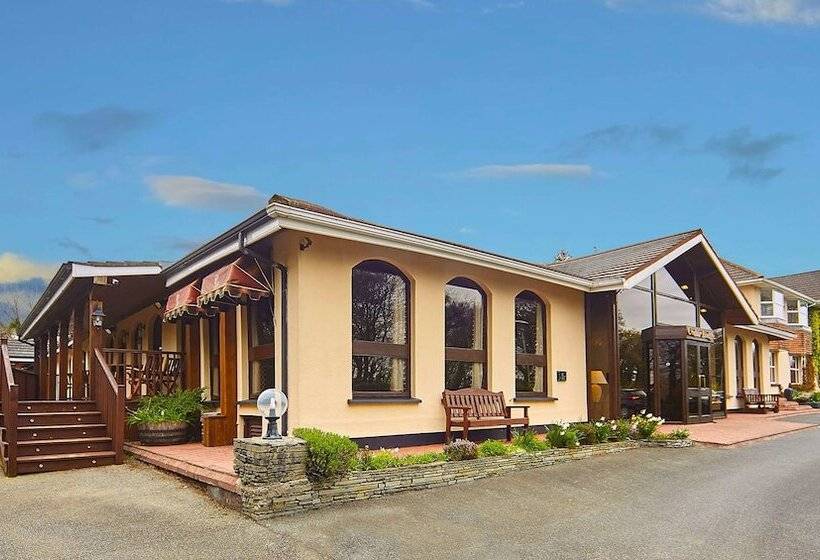 The Cedar Lodge Hotel And Restaurant