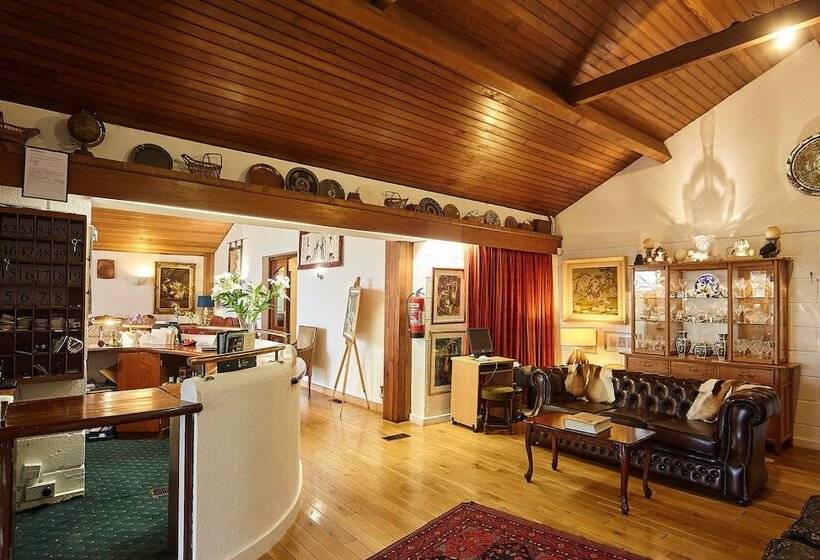 The Cedar Lodge Hotel And Restaurant