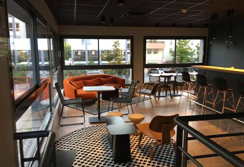 酒店 Ibis Annecy   Cran Gevrier