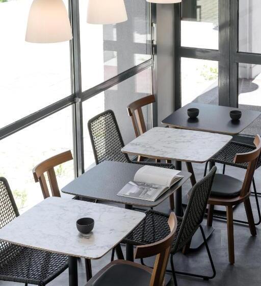 酒店 Ibis Annecy   Cran Gevrier