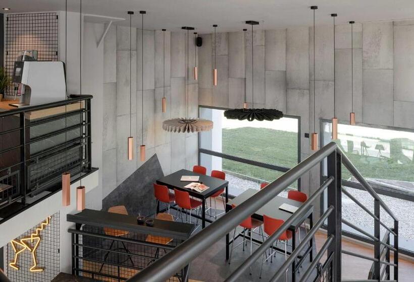 酒店 Ibis Annecy   Cran Gevrier