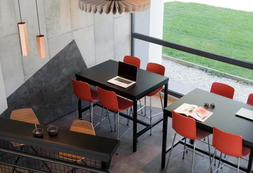 酒店 Ibis Annecy   Cran Gevrier