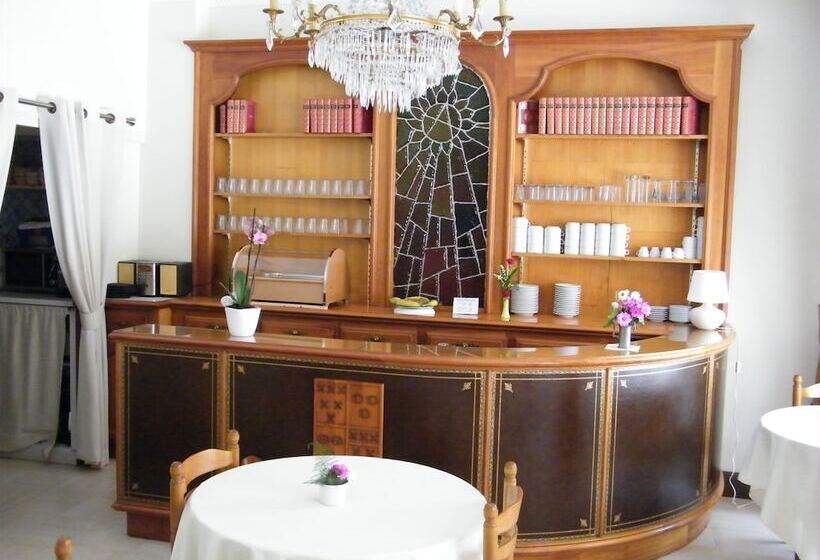 فندق Balzac Hôtel