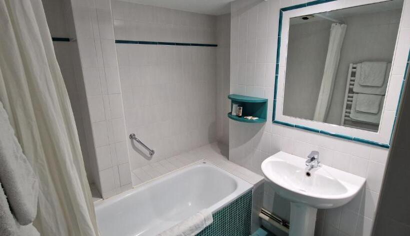 בית מלון כפרי Beau Rivage