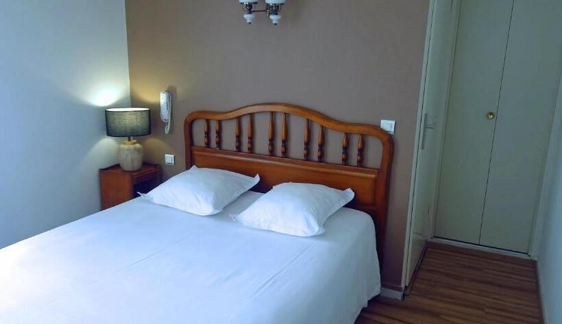 בית מלון כפרי Beau Rivage