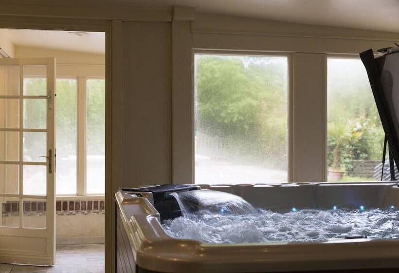 Belle Isle Sur Risle   Chateau Hotel & Spa