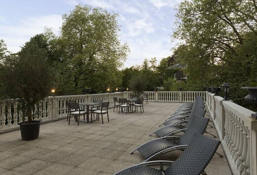 Belle Isle Sur Risle   Chateau Hotel & Spa