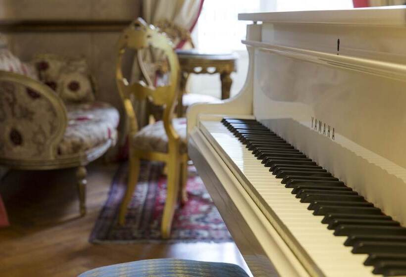 Belle Isle Sur Risle   Chateau Hotel & Spa