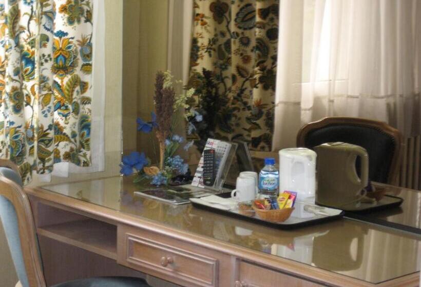 فندق Bellevue De Tradition Familiale