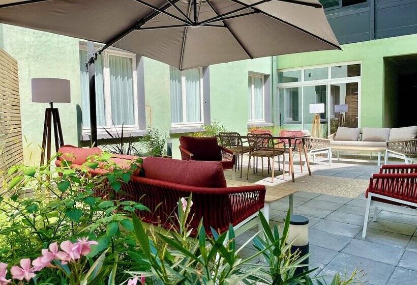 هتل Hôtel Villa Berlioz