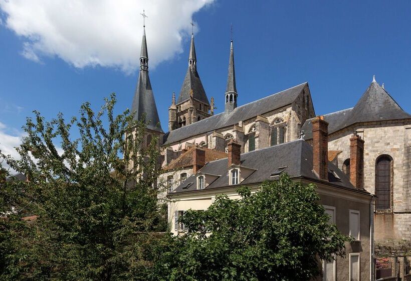 فندق Best Western Blanche De Castille Dourdan