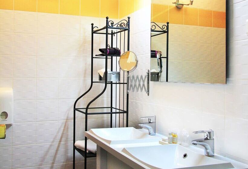 فندق Best Western Blanche De Castille Dourdan