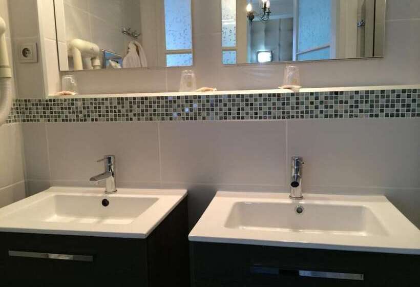 בית מלון כפרי Hôtel Continental Pau Centre