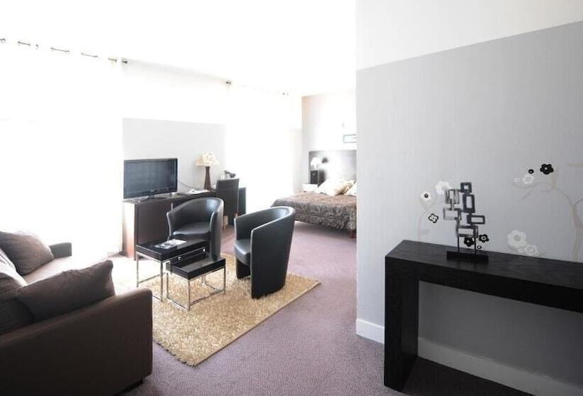 בית מלון כפרי Hôtel Continental Pau Centre