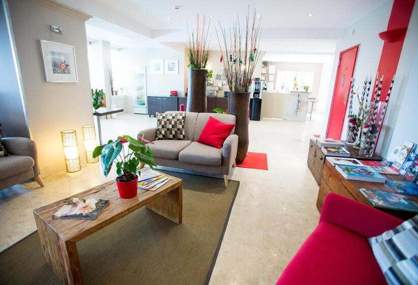 Отель Best Western Plus Hôtel La Rade