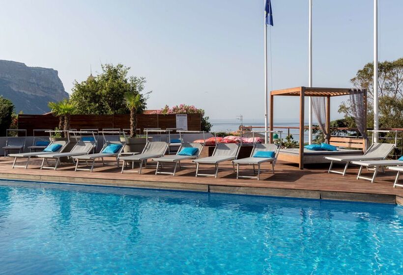 Отель Best Western Plus Hôtel La Rade