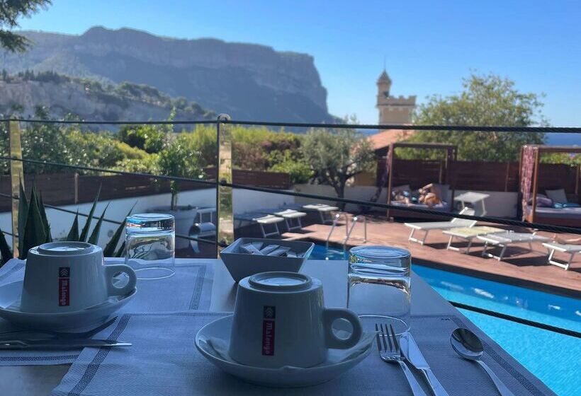 Отель Best Western Plus Hôtel La Rade