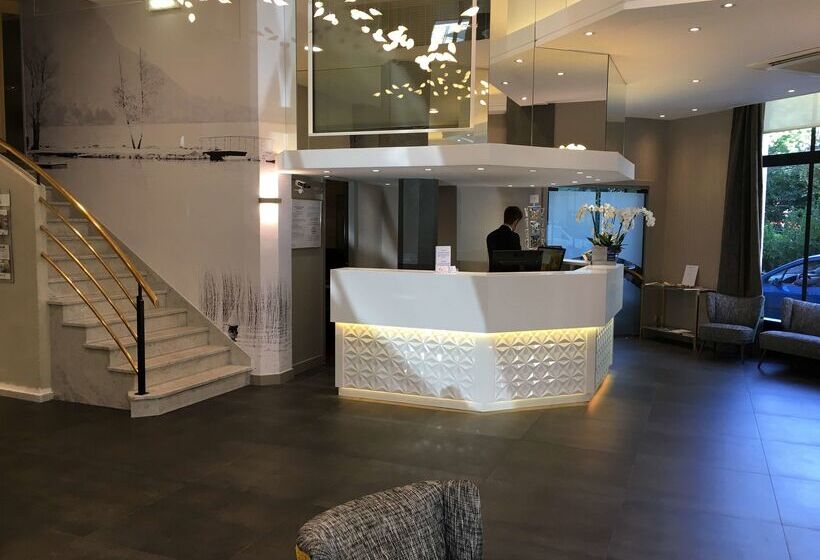 Best Western Plus Hotel Carlton Annecy