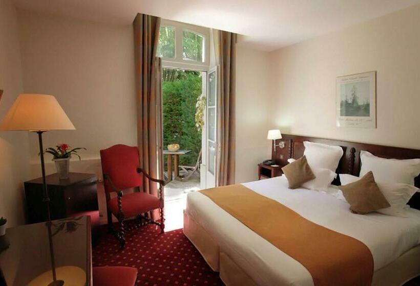 هتل Hôtel Le Donjon   Cœur De La Cité Médiévale