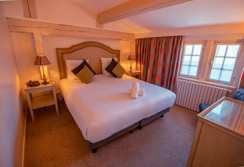 هتل Hôtel Le Donjon   Cœur De La Cité Médiévale