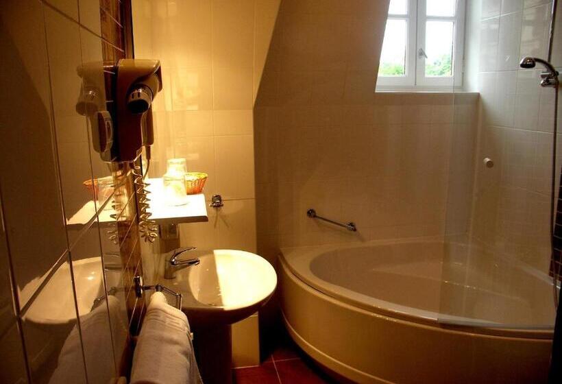 La Villa Bois Joli Hotel Restaurant