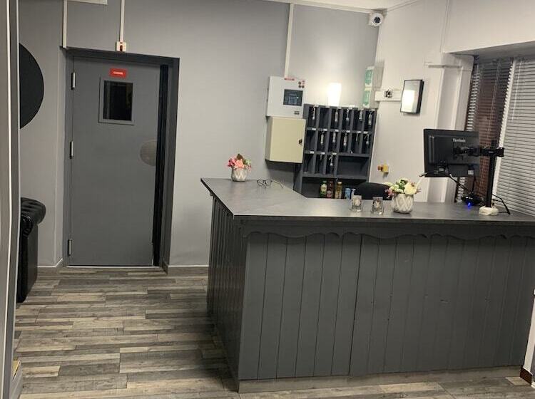 Отель Bon Accueil