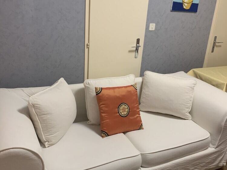 Отель Bon Accueil