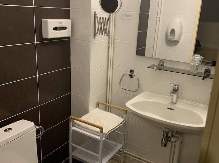 Отель Bon Accueil