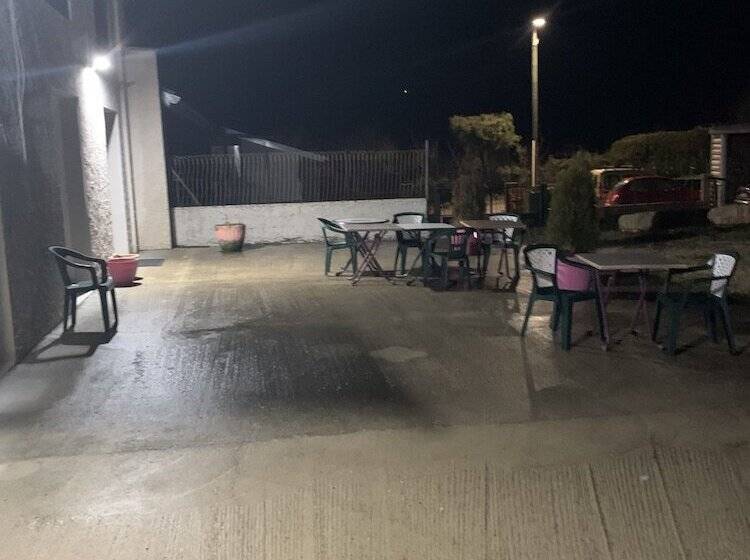 Отель Bon Accueil