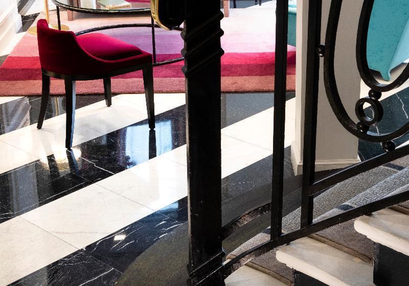 ホテル Bourgogne & Montana