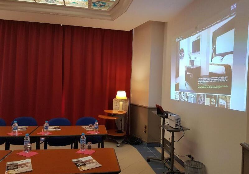 Brit Hotel De Grignan Vichy