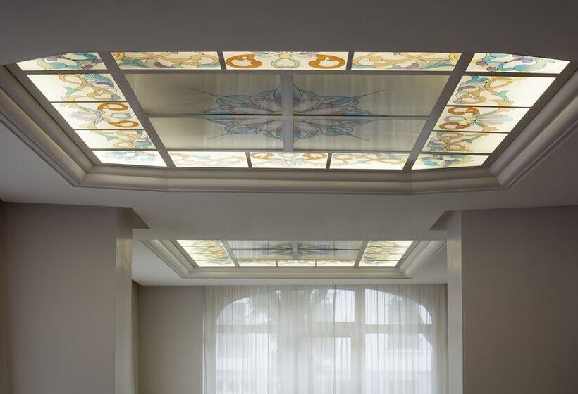 Brit Hotel De Grignan Vichy