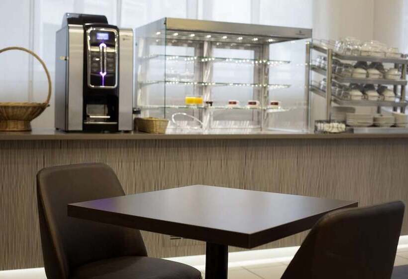 Brit Hotel De Grignan Vichy