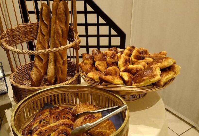 Brit Hotel De Grignan Vichy